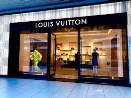 louis vuitton job salary